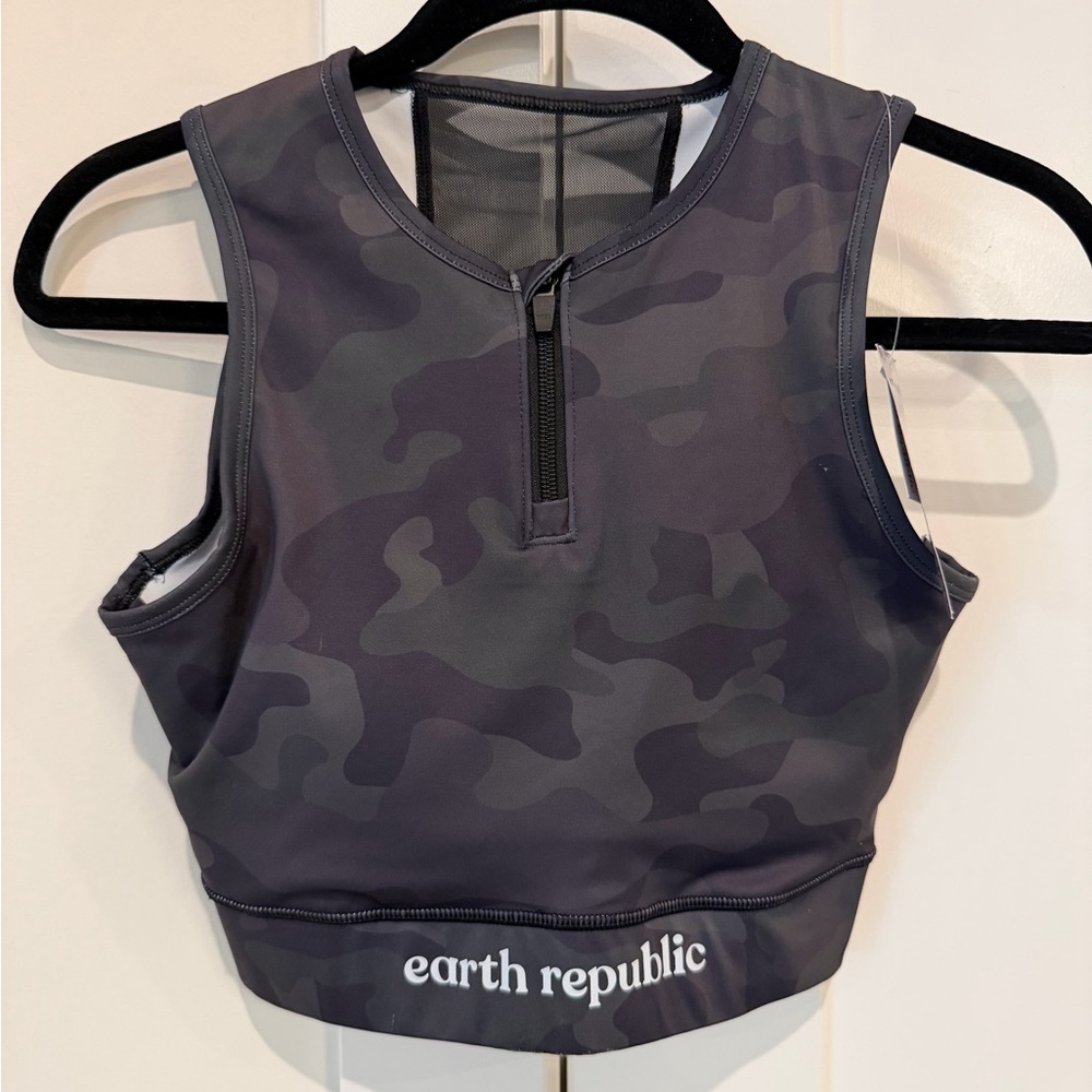 Earth Republic Sports Bra The Axelle in Black Camouflage Size‎ Small NWT's - Picture 2 of 10